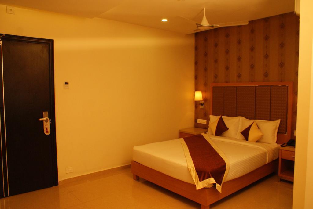 Ruby Pride Luxury Hotel Hyderabad Exterior photo